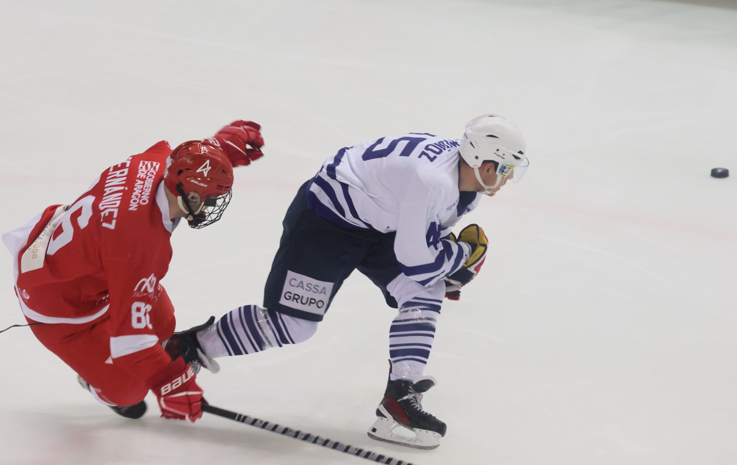 Semifinal igualada entre el Club Hielo Jaca y el Txuri Urdin