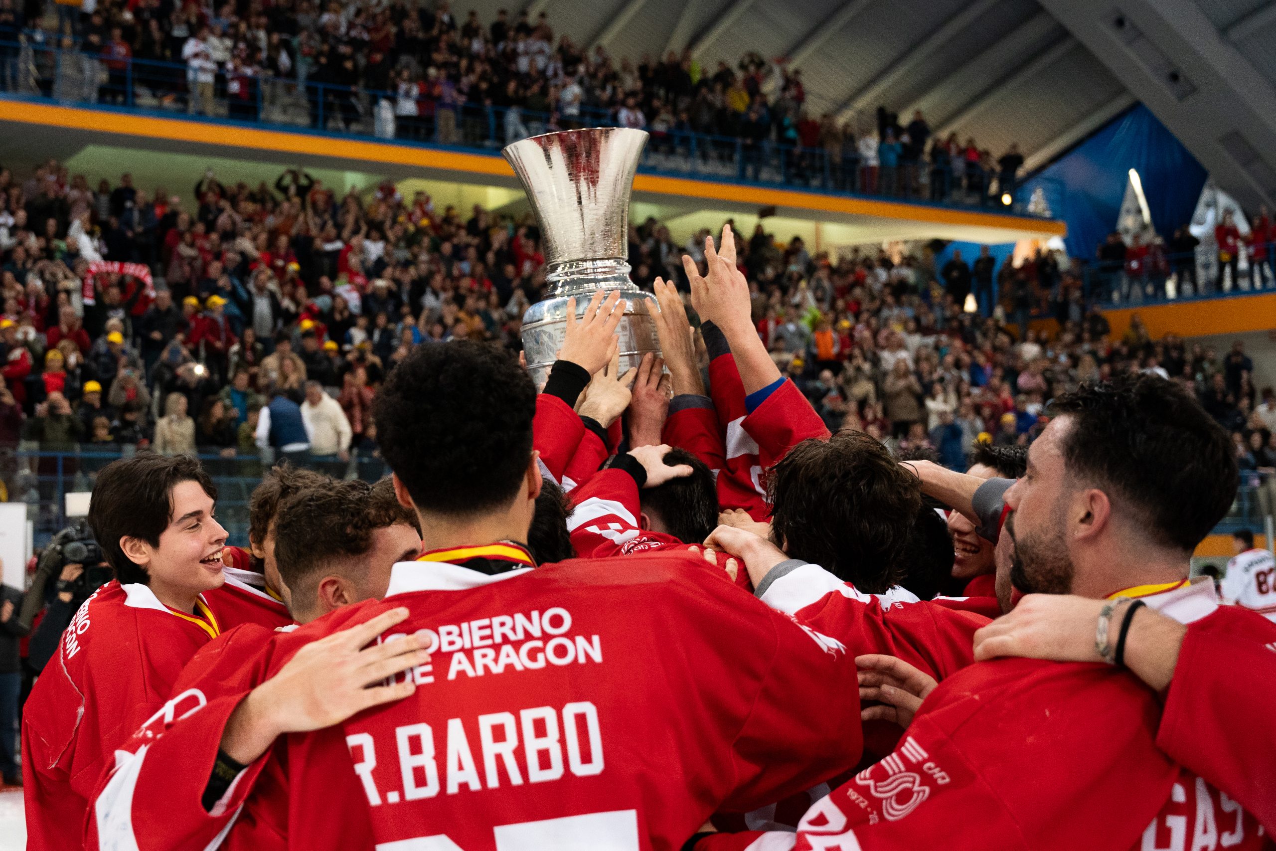 El Club Hielo Jaca, rumbo a Estonia para disputar la Copa Continental de Hockey Hielo