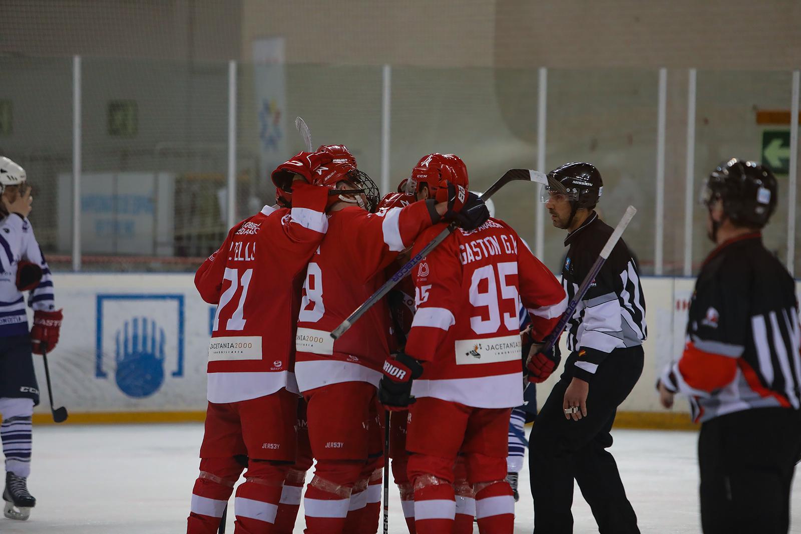 El CHJ estrena este fin de semana su calendario de encuentros de pretemporada en hielo en Anglet