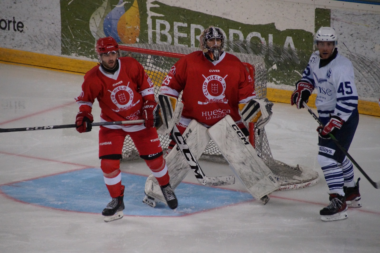 El Club Hielo Jaca regresa de San Sebastián con una cómoda victoria frente al Txuri Urdin (3-7)
