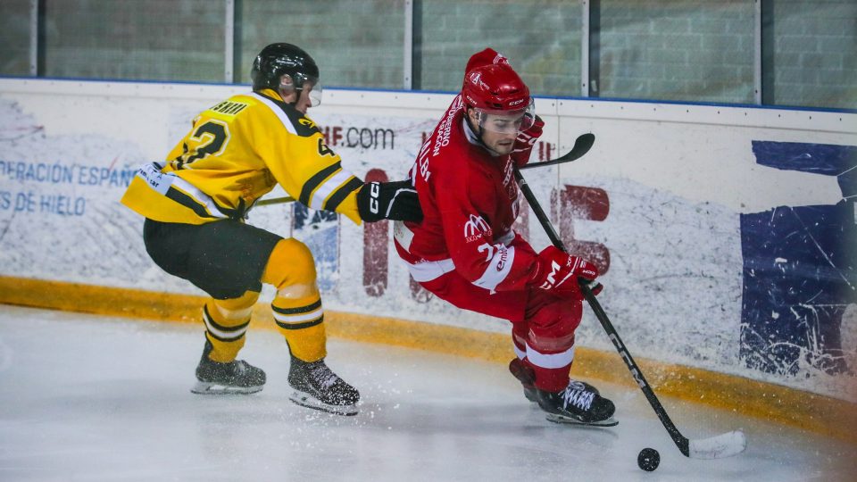 Dolorosa derrota del Club Hielo en Jaca (0-4)