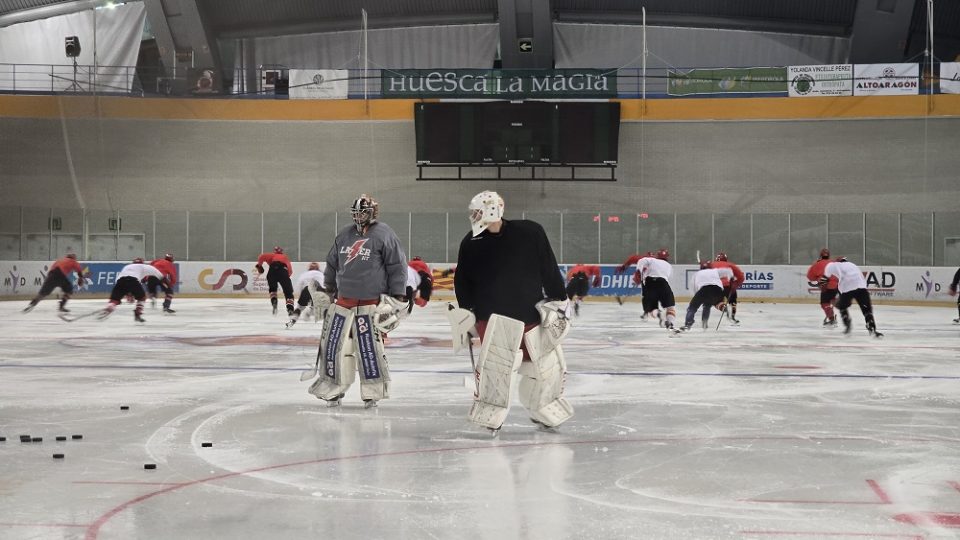 El Club Hielo Jaca retoma los entrenamientos en hielo en los albores de una nueva temporada ilusionante